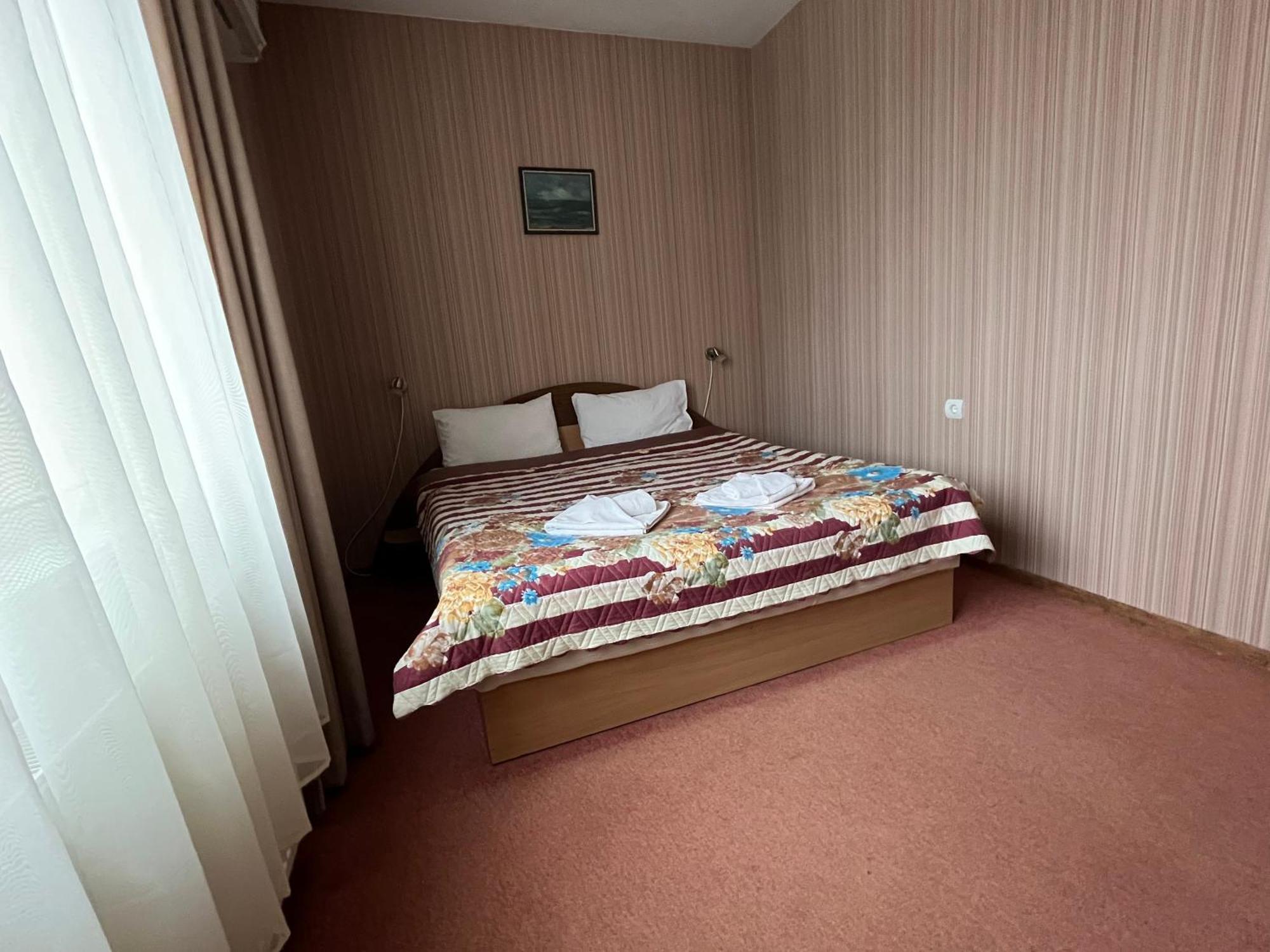 Park Hotel Ivailo 벨리코 터르노보 객실 사진