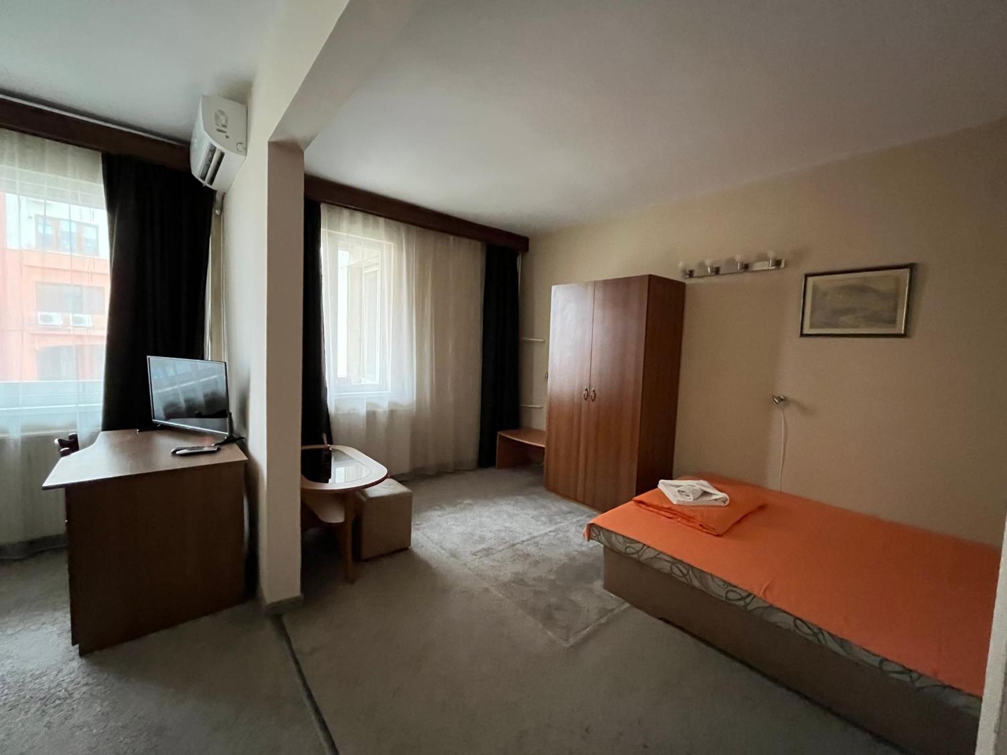 Park Hotel Ivailo 벨리코 터르노보 객실 사진