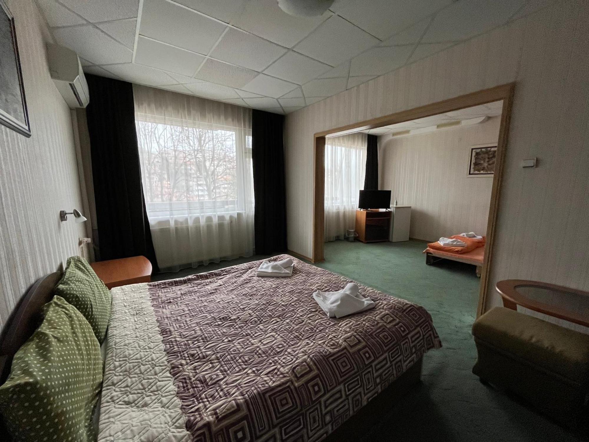 Park Hotel Ivailo 벨리코 터르노보 객실 사진