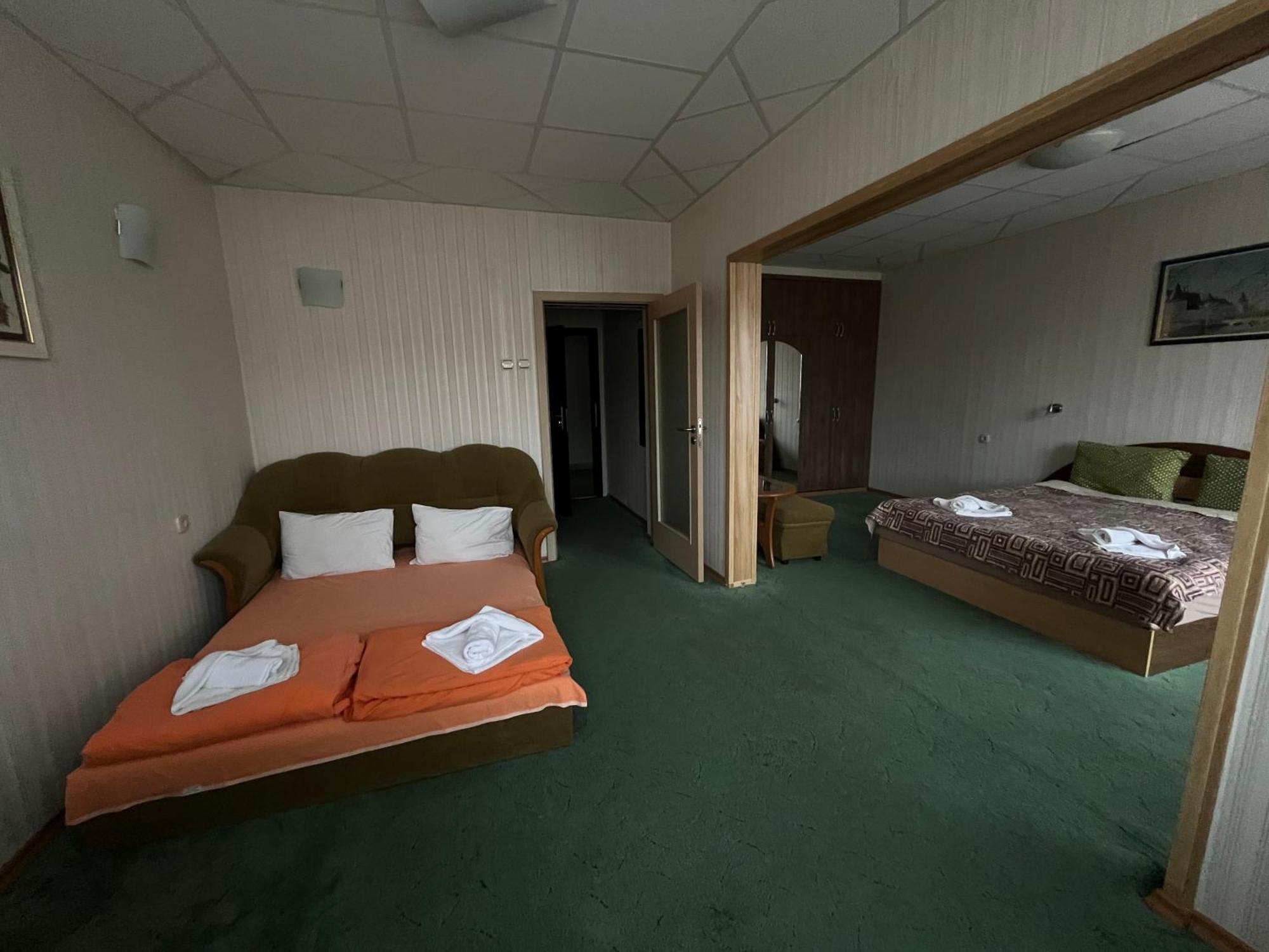 Park Hotel Ivailo 벨리코 터르노보 객실 사진