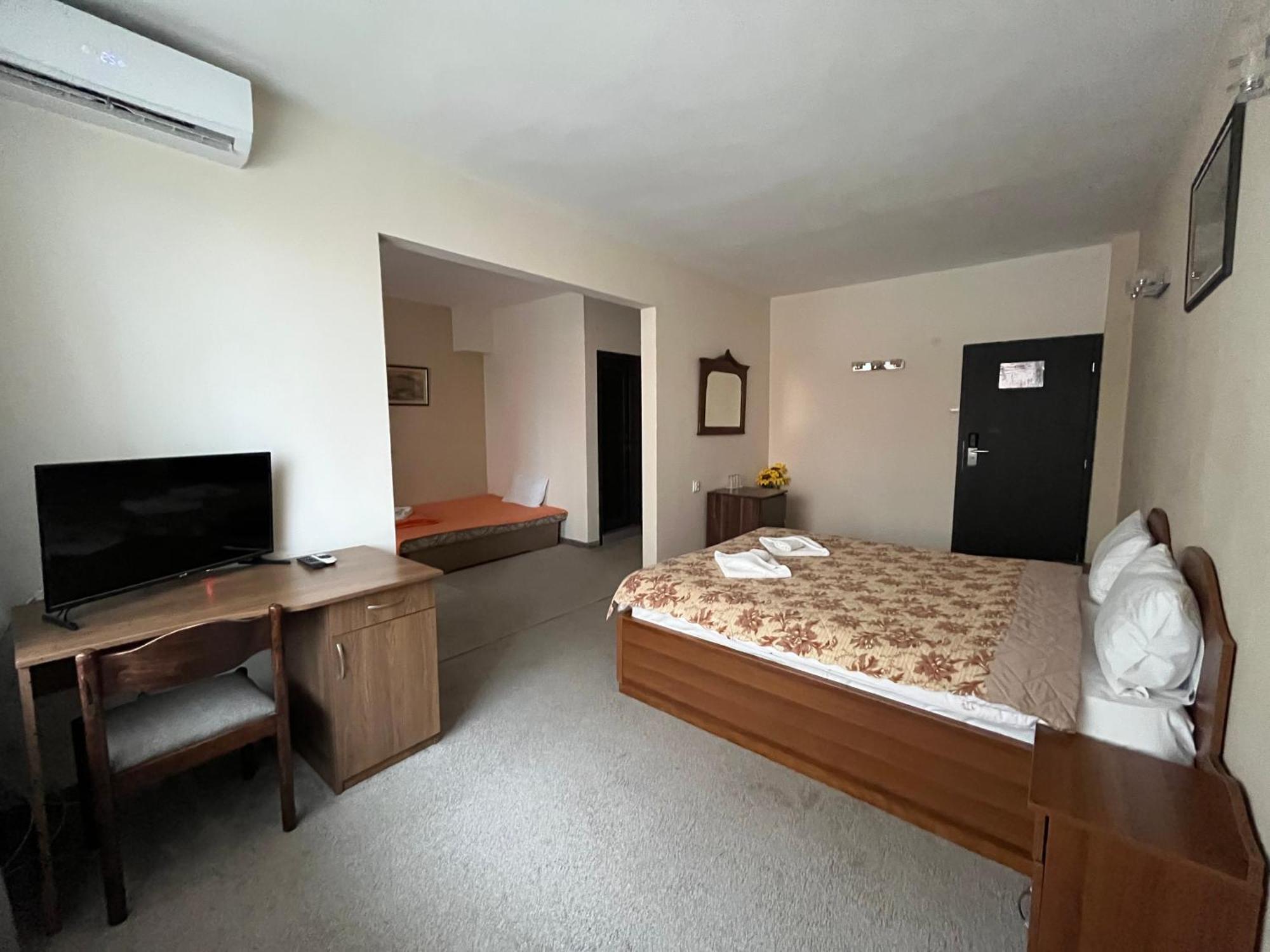 Park Hotel Ivailo 벨리코 터르노보 객실 사진