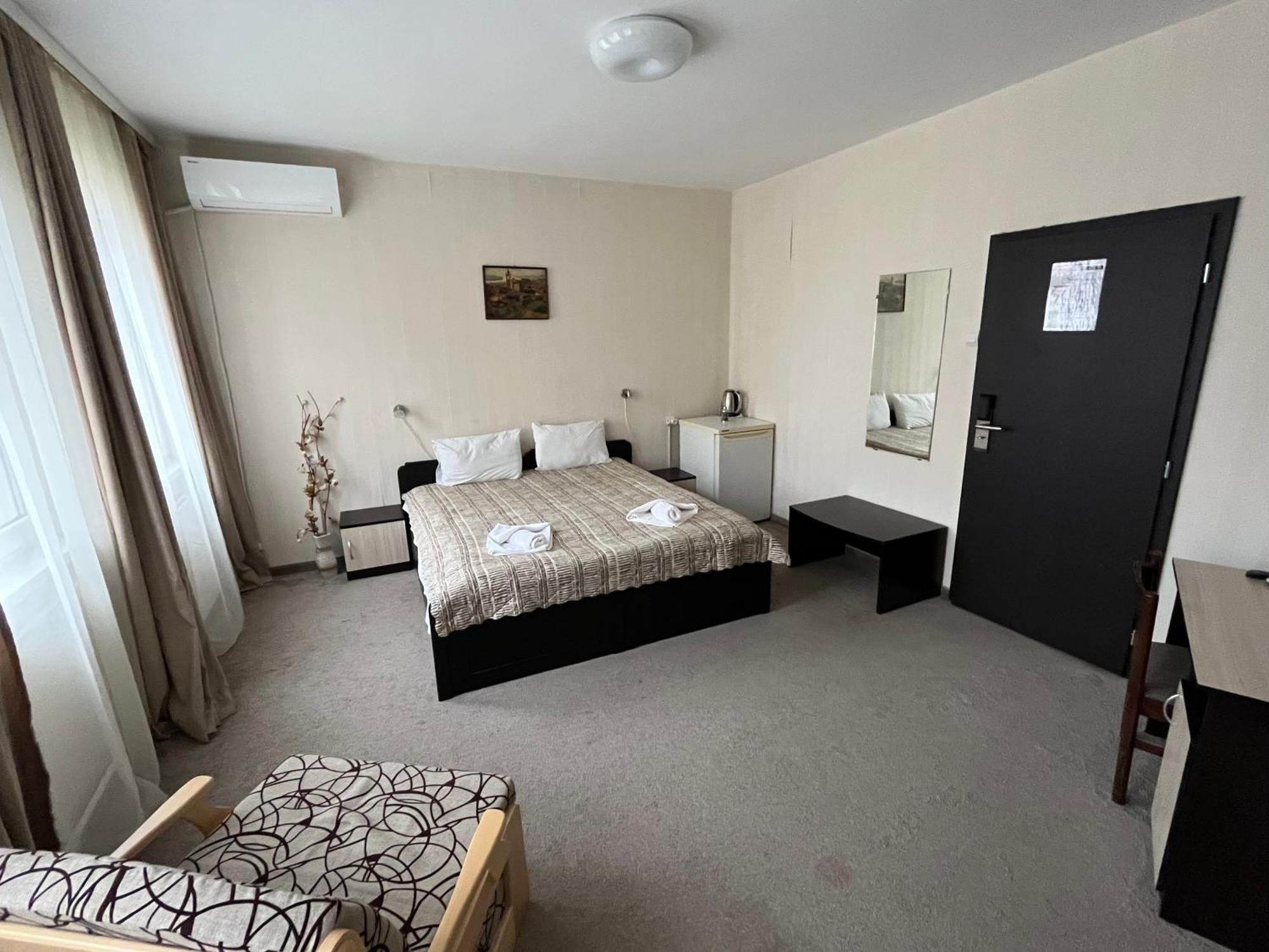 Park Hotel Ivailo 벨리코 터르노보 외부 사진